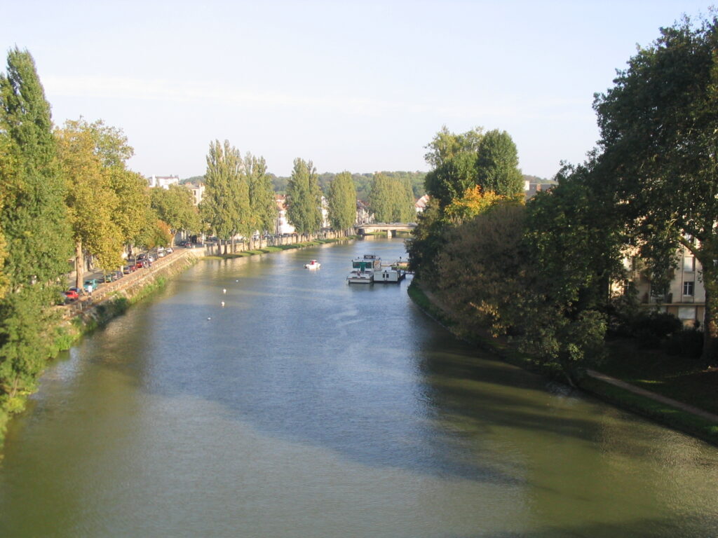 La Seine à Melun, entre l’île Saint-Étienne et le quai Pasteur