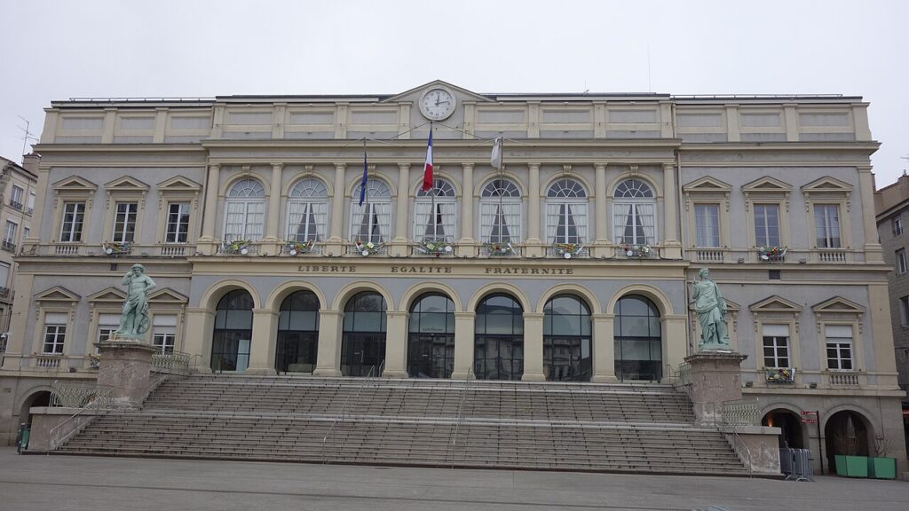 La façade de l’hôtel de ville de Saint-Étienne