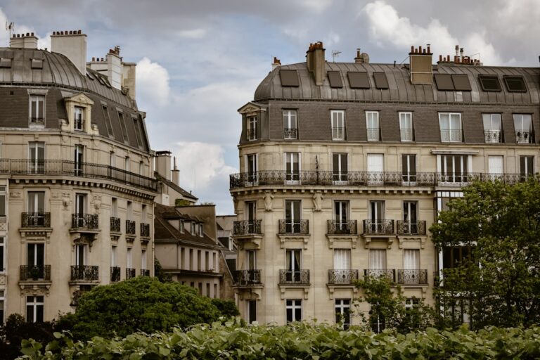 Immeubles d’habitation dans un quartier urbain